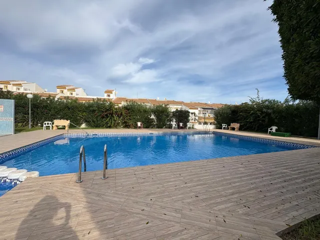 Bungalow de 3 dormitorios y 2 Baños con 2 Terrazas y Piscina en Gran Alacant. — 45