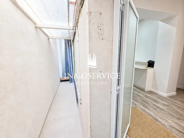 Local en venta en Vallcarca — 17