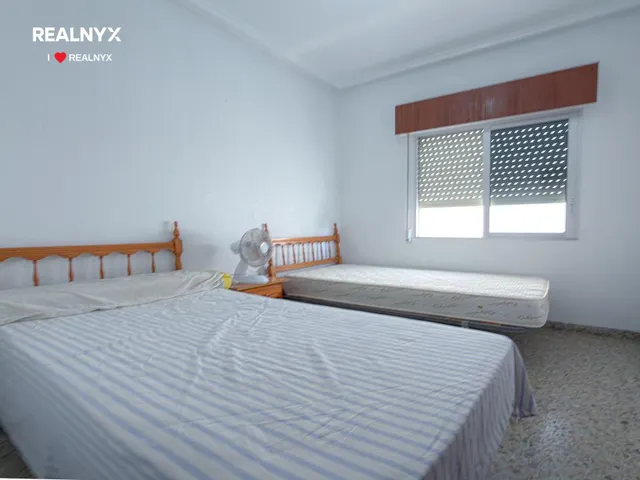 GRAN ÁTICO EN TORREVIEJA: 4 HAB, 1 BAÑO — 17