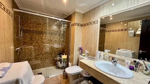 Magnífico piso en Huerta la Reina. CUATRO DORMITORIOS. DOS BAÑOS. Hace Esquina! — 16