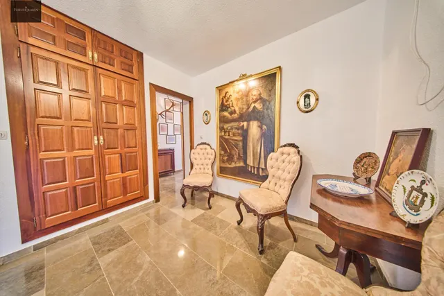 Residencia exclusiva en Paseo del Salón con vistas despejadas — 21
