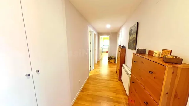 ¡DISPONIBLE!! vivieda de 5 habitaciones y tres baños en Resi - foto 2