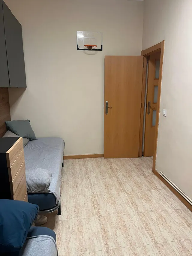 Piso en Badalona con 3 habitaciones y patio — 7