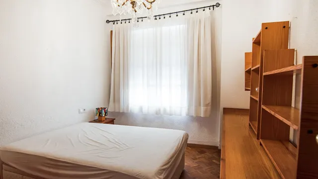Amplio piso con 4D, 2 baños y gran terraza en Ruzafa, Valencia — 18