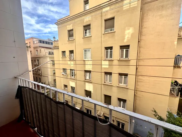 Piso Señorial en Balmes con  Doble Orientación — 21