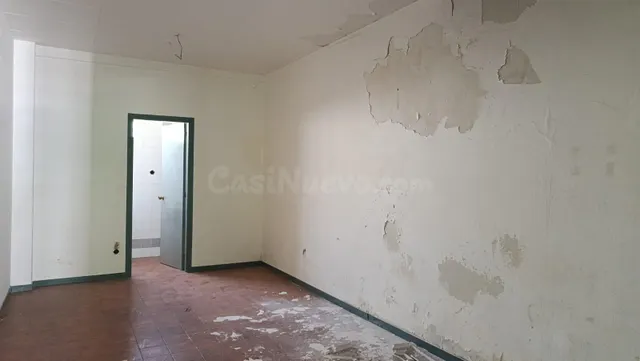 Edificio entero para rehabilitación con local comercial, cin - foto 4