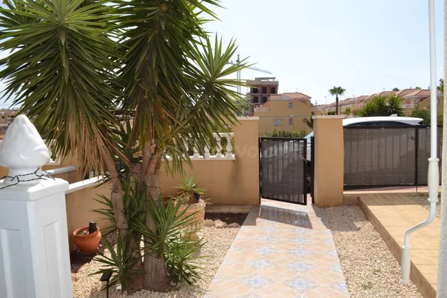 Planta baja 4 habitaciones 70m² en venta - Las Filipinas — 32