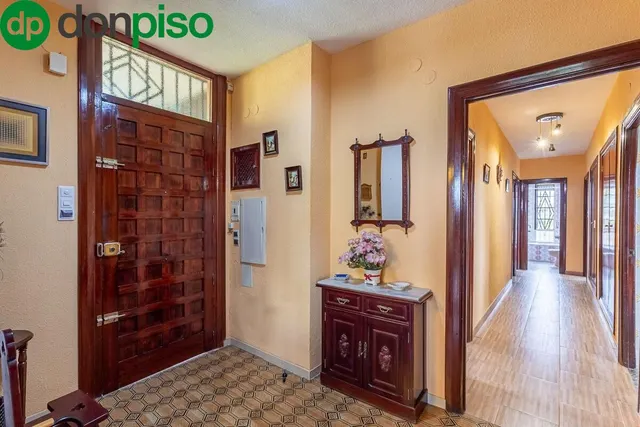 Gran casa con parcela y piscina en Cájar — 25