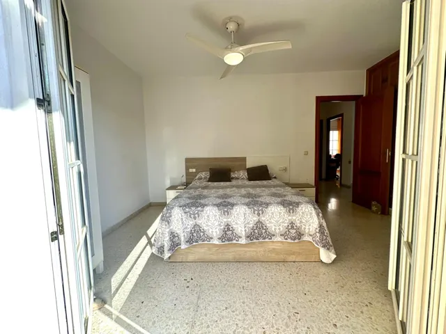 Amplio Dúplex Reformado en Los Molinos, Almería — 20