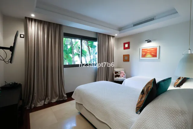 Chalet 4 habitaciones 338m² en venta - Marbella — 21