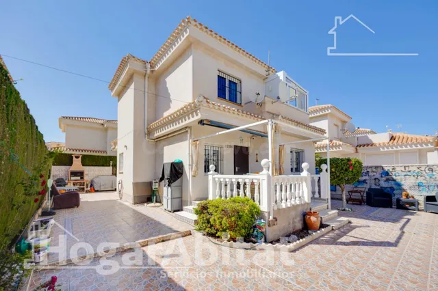 MAGNIFICO CHALET CON PISCINA, GARAJE, TERRAZA Y BARBACOA — 5