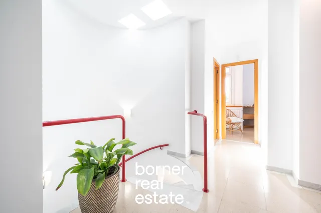 Espectacular casa con vistas despejadas y muy luminosa. — 28