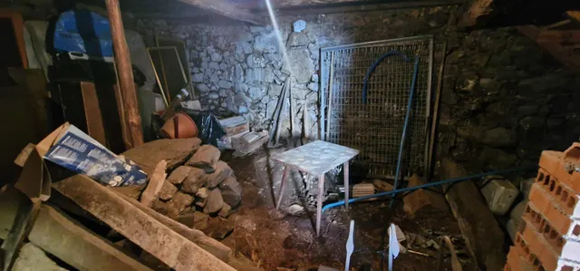 CASA DE PIEDRA CON TERRENO OPARA REFORMAR EN OUTES — 11