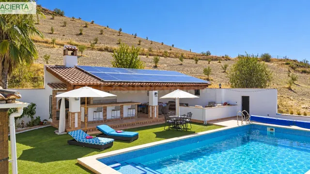 IMPRESIONANTE FINCA RÚSTICA CON DOS VILLAS, PISCINA Y CASI C - foto 4