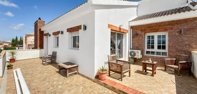Villa 7 habitaciones 480m² en venta - Centro de la Ciudad Quesada — 7