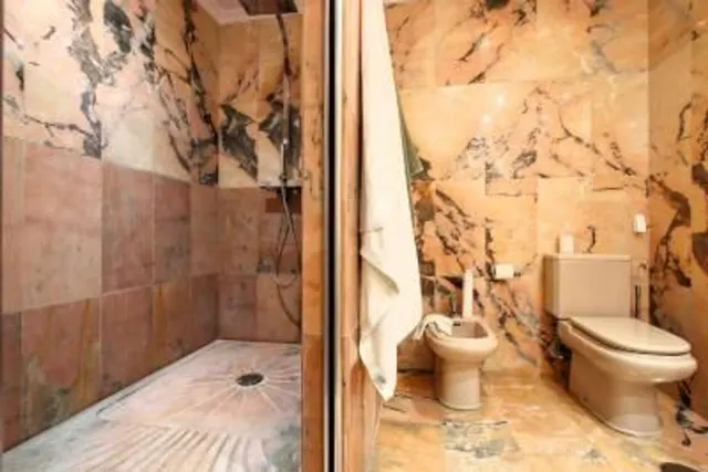Lujoso apartamento en planta baja en Puerto Banús, Marbella — 17