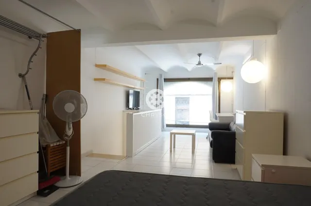 Local- Loft- duplex de 83m2 en el centro de Gracia, amueblado y totalmente equipado. — 13