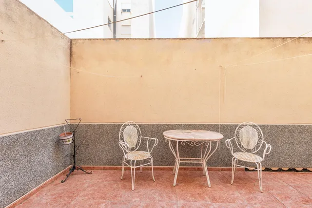 Acogedor piso en planta baja con piscina comunitaria — 22