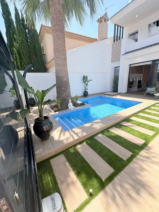 Exclusiva Villa Independiente en San Pedro del Pinatar con P - foto 2