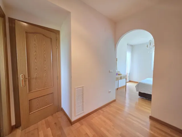 CASA ADOSADA DE 6 habitaciones EN VILAFORTUNY — 36