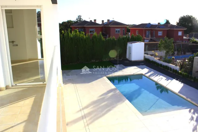 CHALET EN PRIMERA LINEA DE CAMPO DE GOLF, ALENDA GOLF, ALICANTE — 3