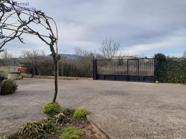 Magnifica casa, con más de dos mil metros de terreno. — 44