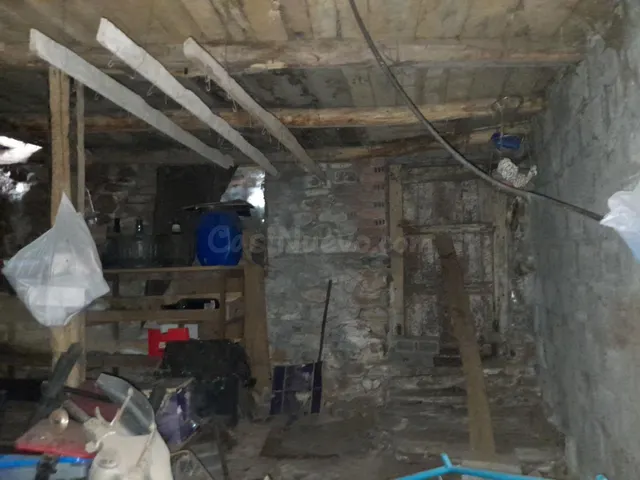 CASA DE PIEDRA PARA REFORMAR CON PATIO Y TERRENO EN ALMAZCAR - foto 3