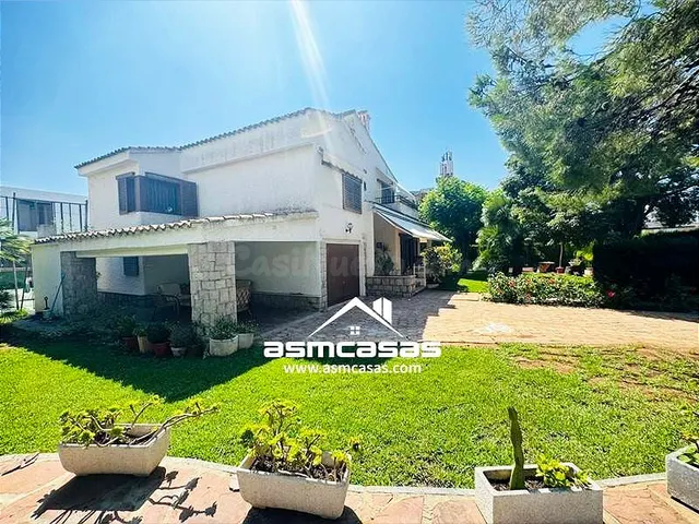 Villa de origen en la zona de Eurosol muy cerca de la playa - foto 4