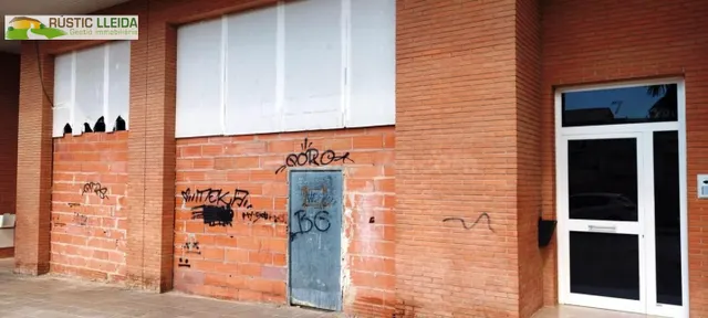 LOCAL COMERCIAL EN VENTA EN TÀRREGA . — 3