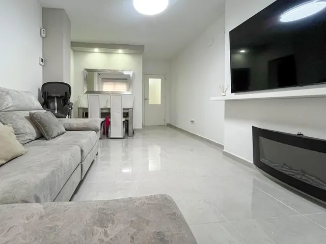 Piso en venta en Calle Pintor Soriano Quiros s/n — 8
