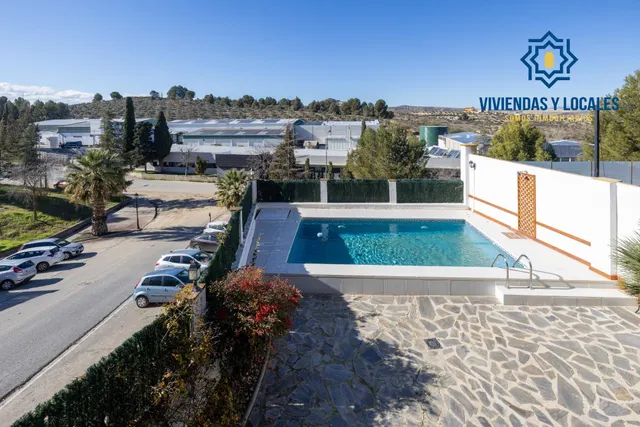 MAGNÍFICO CHALET EN URB. SUEÑOS DE CADIMA, ALHENDIN — 2