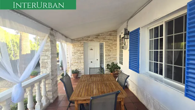 Espectacular chalet independiente con piscina privada y gran parcela en La Pobla de Vallbona — 38
