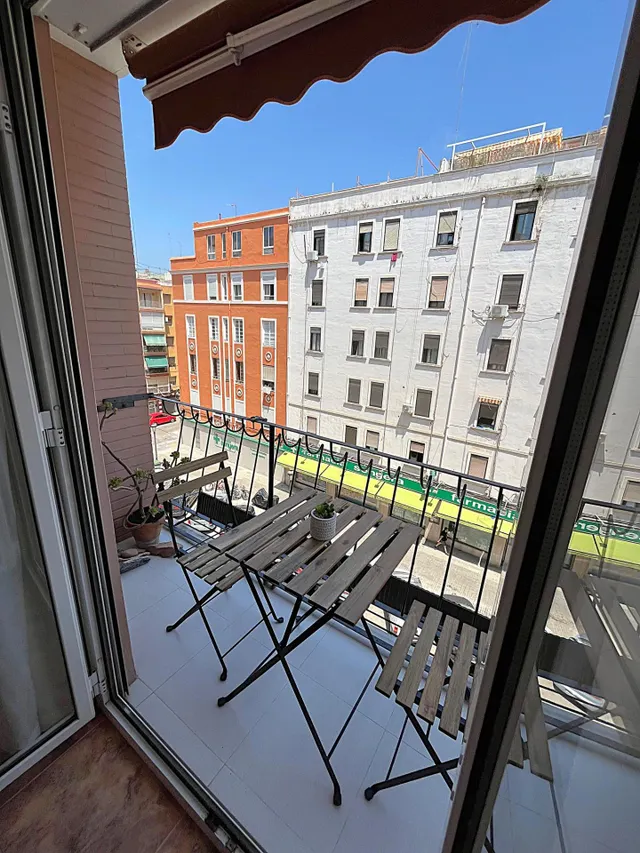 Piso de tres dormitorios en Monteolivete. — 2