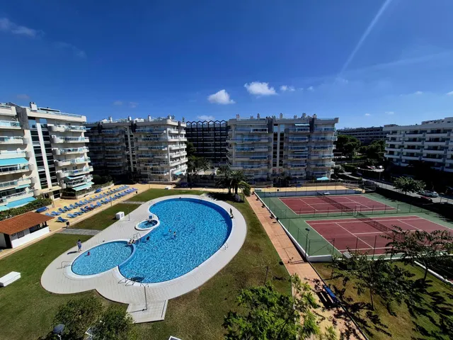 Exclusivo Piso Esquinero de Tres Dornitorios y Amplia Terraz - foto 2