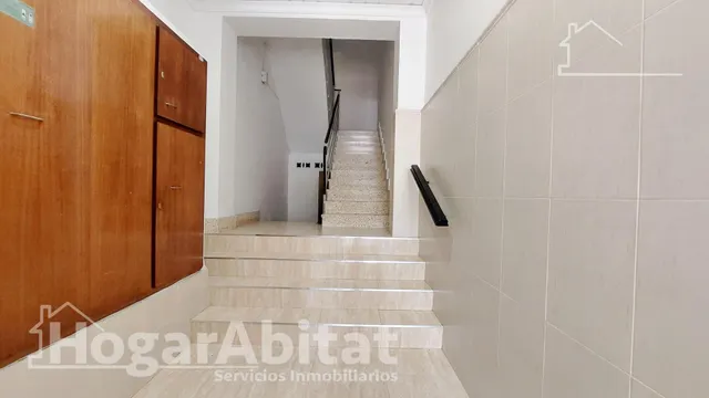 ¡4 DORMITORIOS! MUY AMPLIO CON BALCÓN EN EL CENTRO — 43