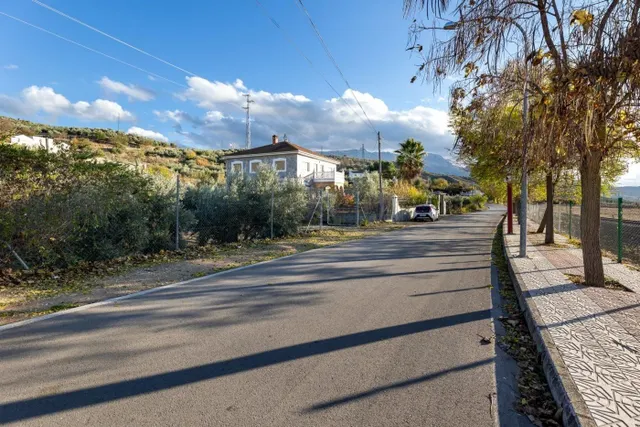 Fantástica parcela urbana en Iznalloz, construya su sueño! — 28