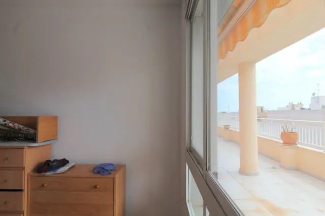 ÁTICO EN TORREVIEJA CON GRAN TERRAZA — 18