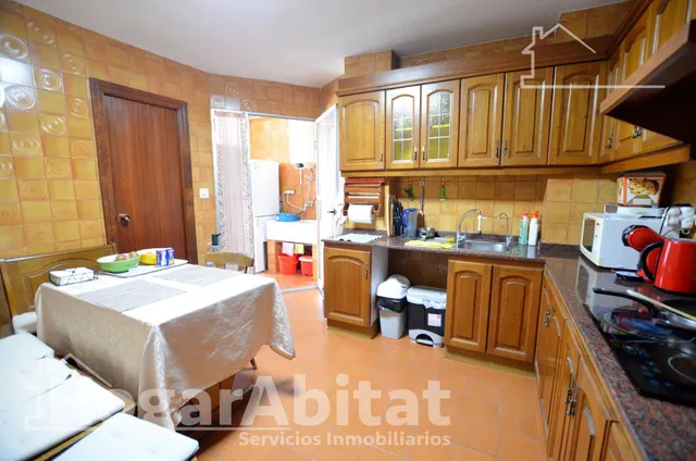 ALTO, AMPLIO Y EXTERIOR CON GARAJE Y BALCÓN, CERCA DE LA AV DE ALCOY — 10