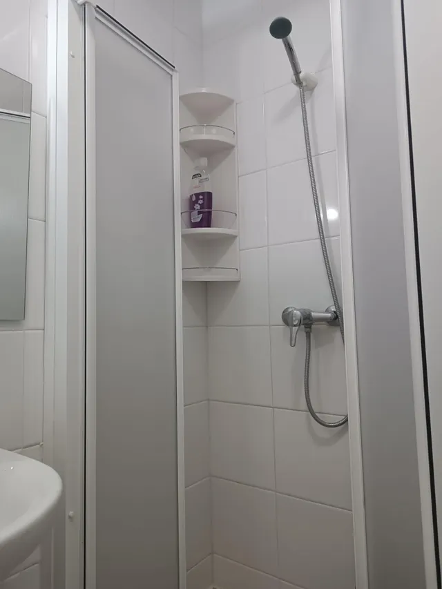 Apartamento en zona del Rincon de Loix. Reformado, 3 dormitorios, parking y piscina comunitaria. — 26