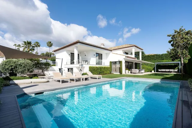 Chalet 5 habitaciones 306m² en venta - Marbella