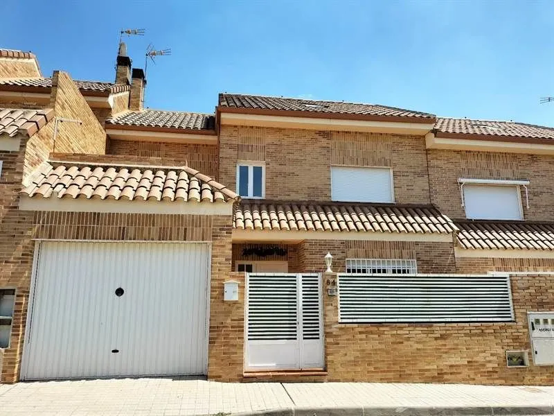 Casa 4 habitaciones 200m² en venta - Castilla la mancha
