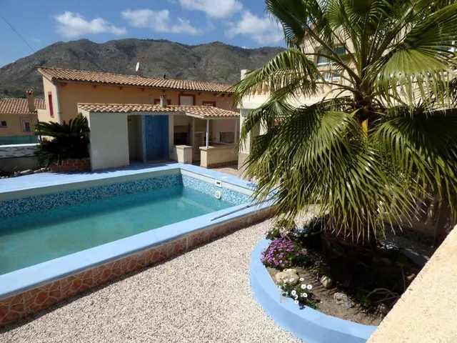 SE VENDE GRAN CHALET EN BELLA ORCHETA — 7