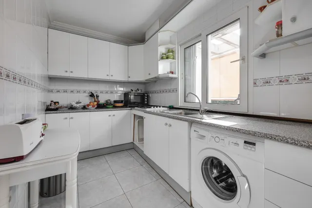 Exclusivo Apartamento en el Corazón de Torrevieja — 6