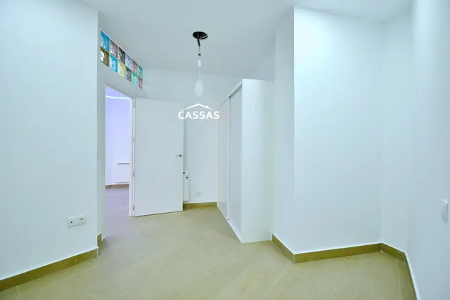 ZONA CENTRO– Planta baja Reformado a estrenar con 2 habitaciones y 2 baños. — 28