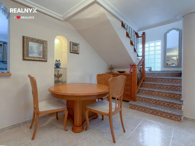 Orihuela Costa! Impresionante Villa Mediterranea con generosa parcela y amplias terrazas + Solarium privado con vistas panorámicas y piscina privada — 38