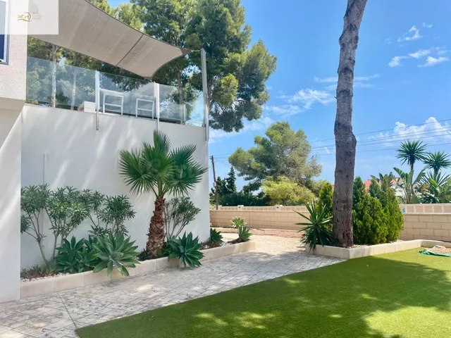 MODERNO CHALET EN ALQUILER EN CALPE — 7