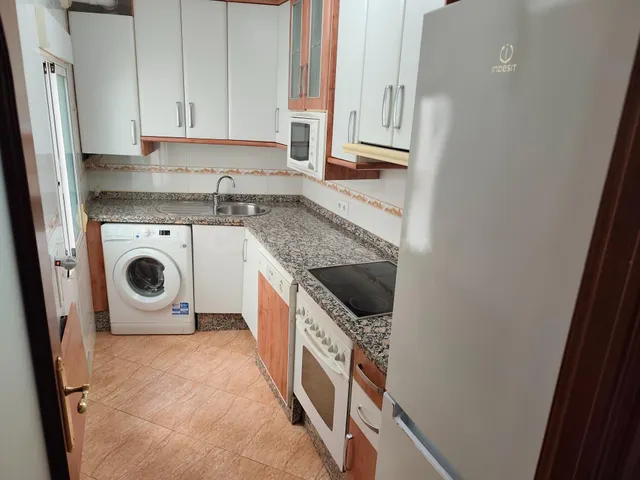 Piso amueblado en la Huerta de la Reina - foto 4