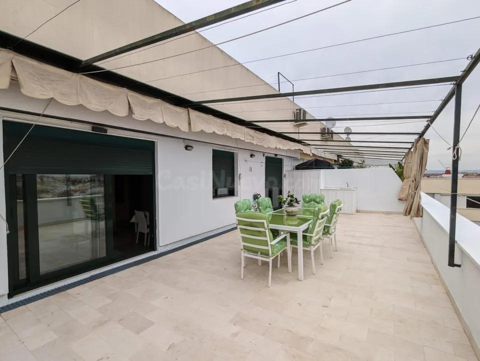 Espectacular apartamento con fantástica terraza en pleno corazón de Sevilla, junto calle Laraña !!!