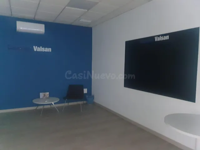 ESTUPENDO LOCAL CON OFICINAS EN EL POLÍGONO CALONGE - foto 3