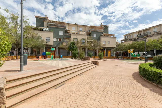 Oportunidad en Atarfe, local de origen de 222m2 — 16